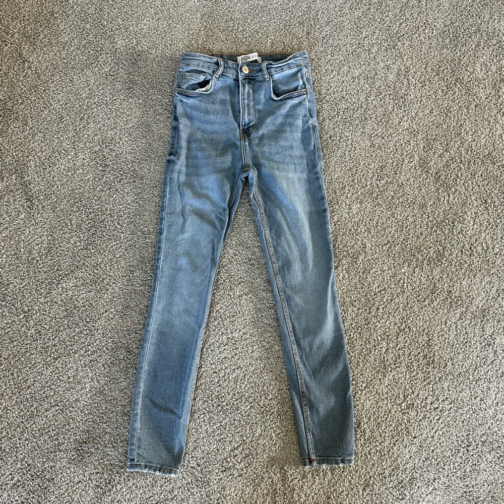 Zara Jeans Size 04 light wash skinny